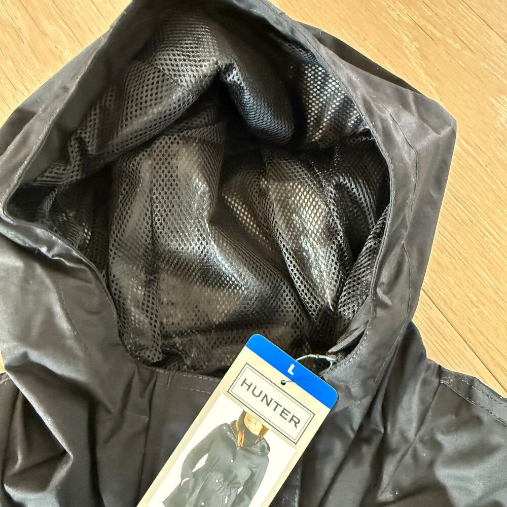 Hunter Water-Resistant Jacket — Black, Size L NWT - Picture 5 of 6
